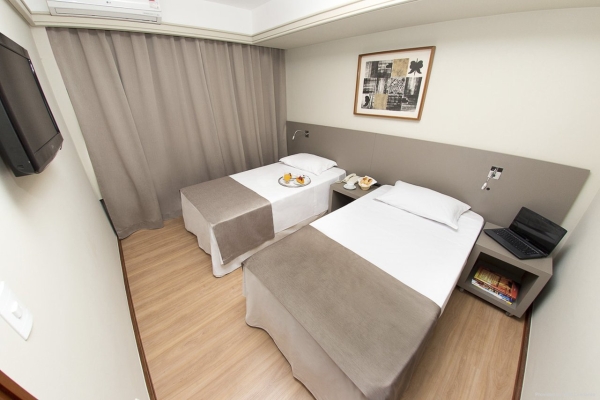 Hotel Alta Reggia Plaza (Curitiba)